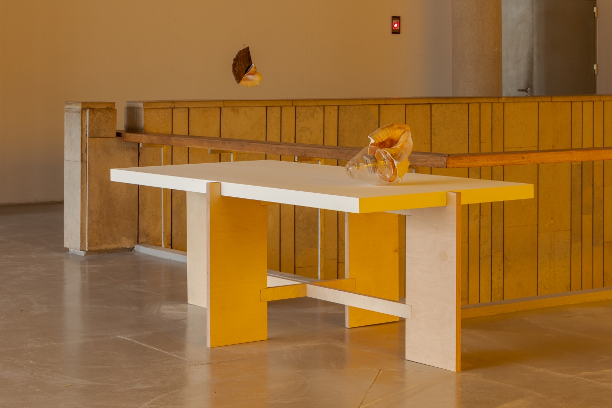 BENOÎT MAIRE Society, 2018 Installation on 3 tables with sculptures made of brass, fossils, crystal and shells and suspensijon Dimensions variable Courtesy the artist