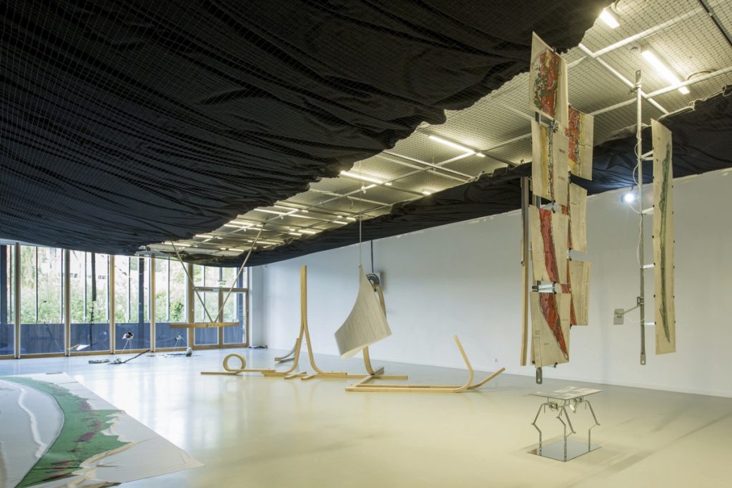 (Per)forming Scapes exhibition architecture by Ona Lozuraitytė & Petras Išora