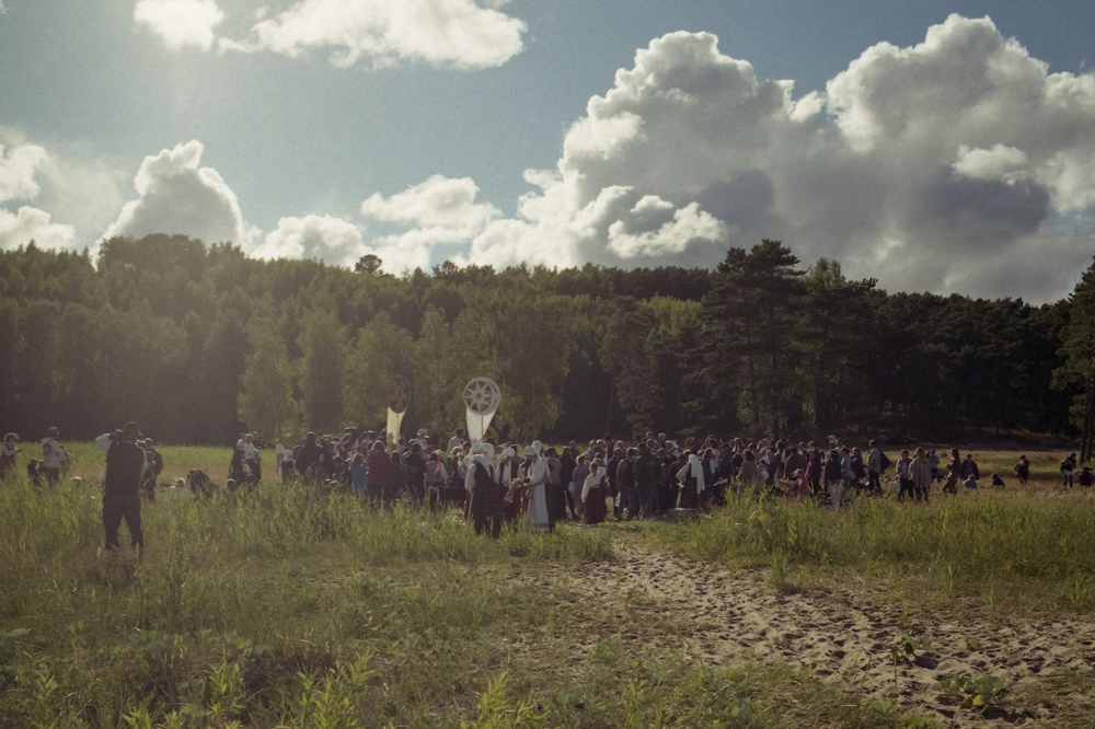 Midsummer festival ritual in local Nida community. Photo: Andrej Vasilenko