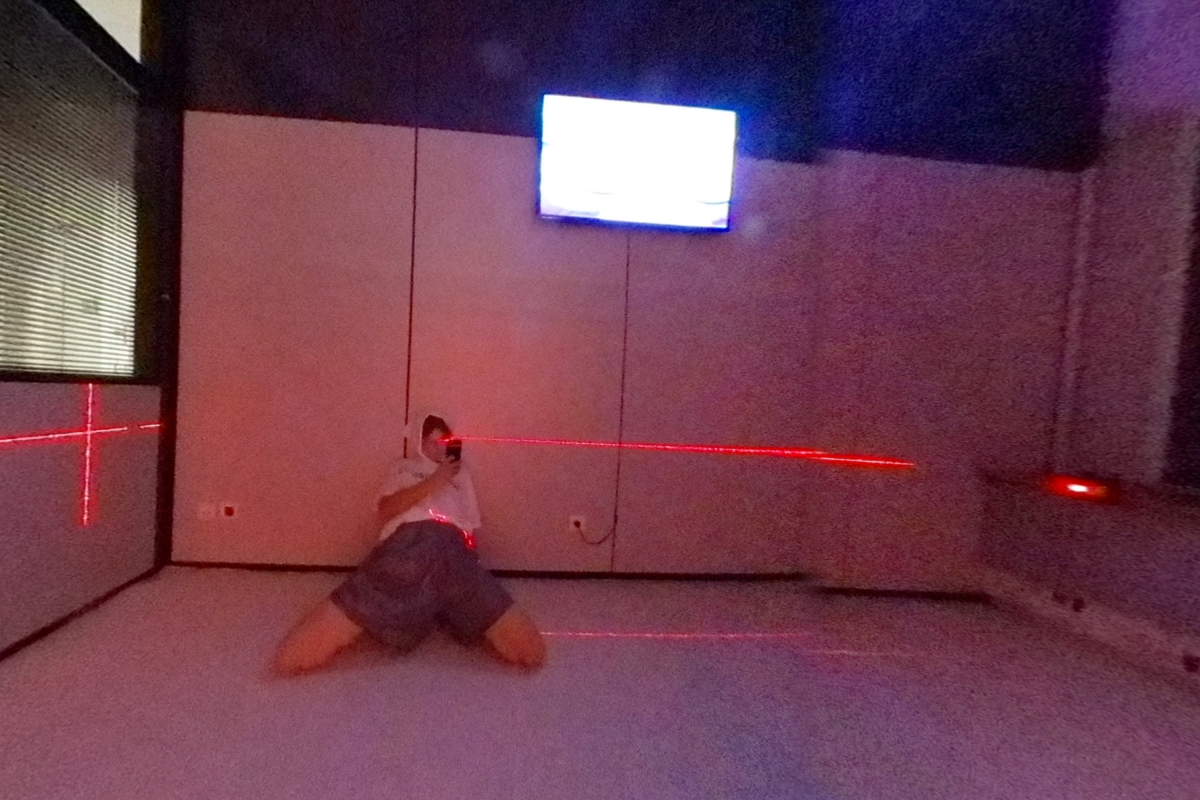 AB2
